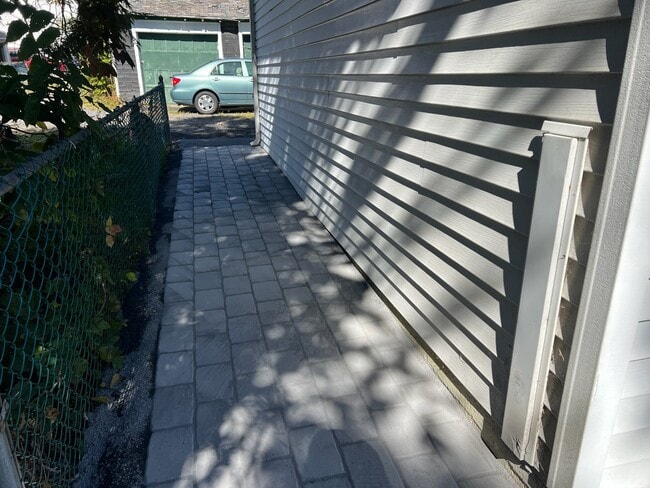 107 Pen Argyl St in Pen Argyl, PA - Building Photo - Building Photo