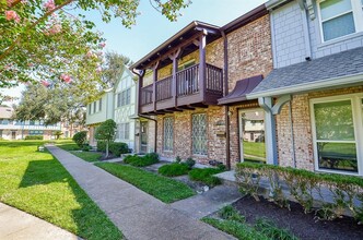 10286 Hammerly Blvd-Unit -193 in Houston, TX - Building Photo - Building Photo