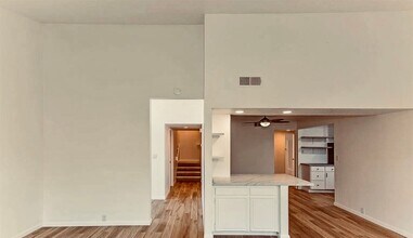 7528 Jerez Ct in Carlsbad, CA - Building Photo - Building Photo