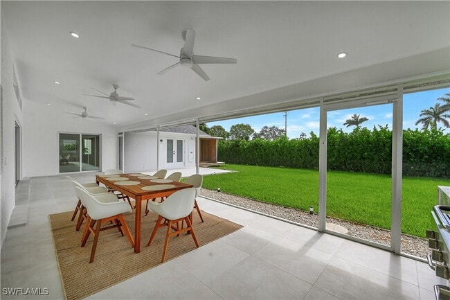 property at 2517 Kings Lake Blvd