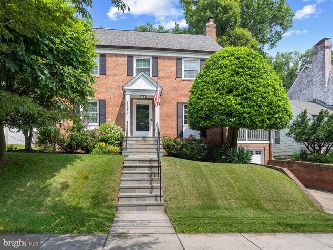 6100 Nebraska Ave NW in Washington, DC - Building Photo - Building Photo