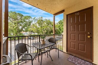 7814 Shadowood Dr in West Melbourne, FL - Building Photo - Building Photo