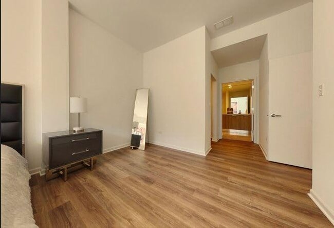property at 2550 S Wabash Ave