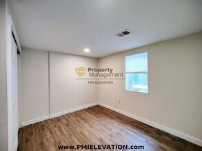 7770 S Kit Carson Dr, Unit Unit 2 in Centennial, CO - Building Photo - Building Photo