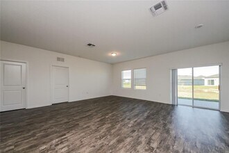 163 Hidden Lk Lp in Haines City, FL - Building Photo - Building Photo