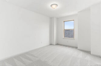 401 W Commerce St in San Antonio, TX - Foto de edificio - Building Photo