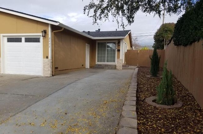 property at 2452 Clyda Dr