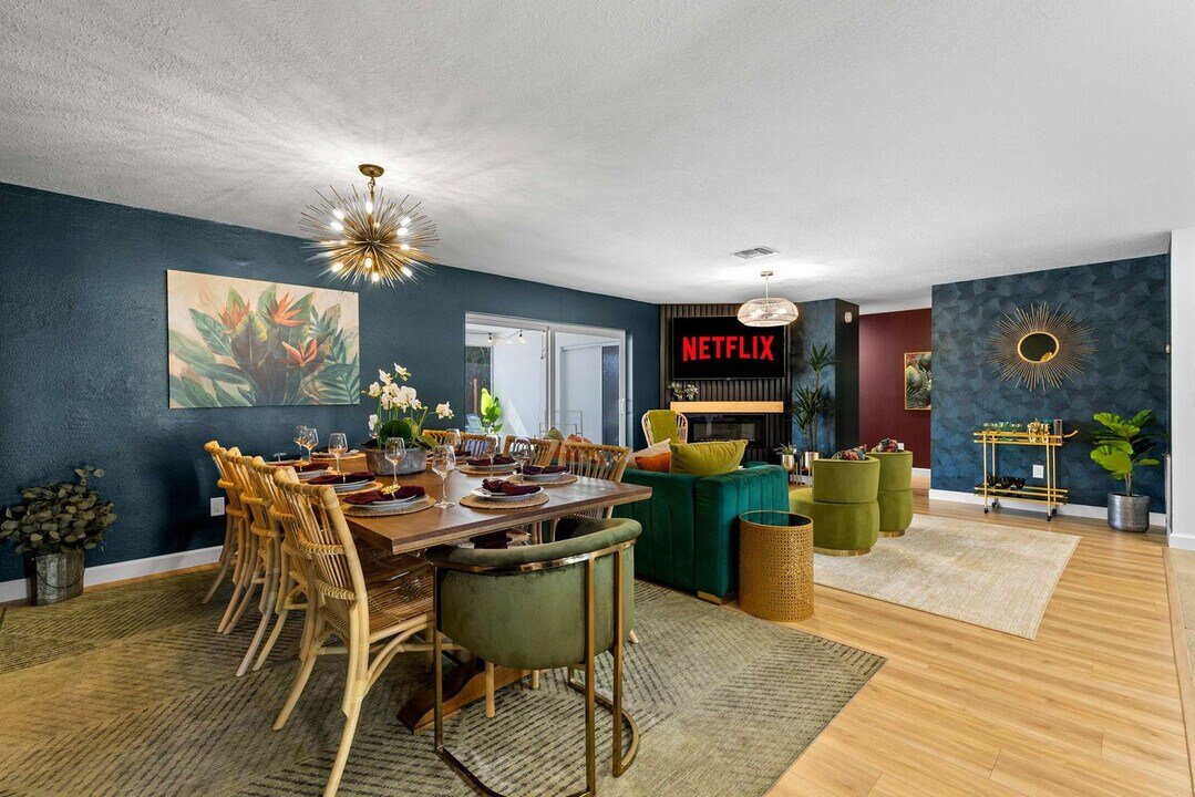 13672 88th Ave N in Seminole, FL - Building Photo