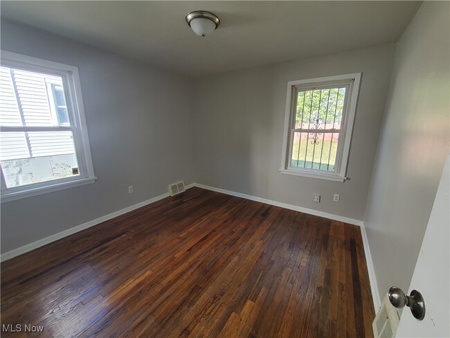 property at 4287 E 162nd St