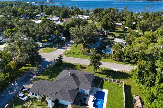 3900 W 17th St in Panama City, FL - Building Photo - Building Photo