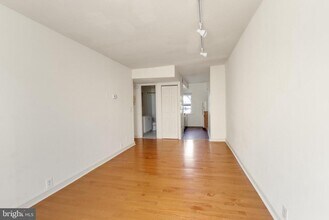 258 S 9th St in Philadelphia, PA - Building Photo - Building Photo