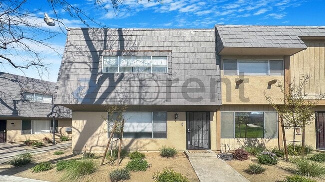 5188 E Ashlan Ave in Fresno, CA - Foto de edificio - Building Photo