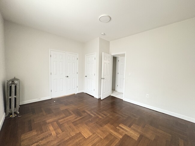 12 N 21st St, Unit 21 in East Orange, NJ - Foto de edificio - Building Photo
