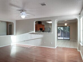 6422 Kestrel Ln in San Antonio, TX - Building Photo - Building Photo