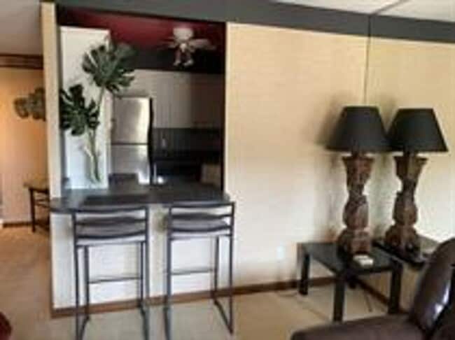 1800 Roundhill Rd in Charleston, WV - Building Photo - Building Photo