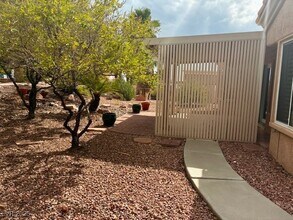 10524 W Snyder Ave in Las Vegas, NV - Building Photo - Building Photo