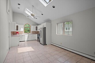182 Grant Ave-Unit -2 in White Plains, NY - Building Photo - Building Photo