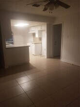 4503 Connorvale Rd in Houston, TX - Foto de edificio - Building Photo