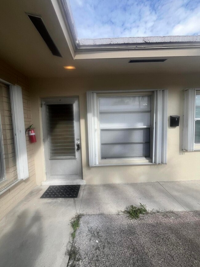 1017 SE 3rd St in Deerfield Beach, FL - Building Photo - Building Photo