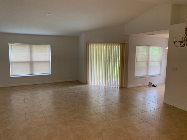 36 Renshaw Dr in Palm Coast, FL - Building Photo - Building Photo
