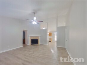 173 Burma Rd in Lexington, SC - Foto de edificio - Building Photo