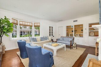 255 Colonial Ln in Palm Beach, FL - Building Photo - Building Photo