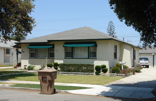 50-54 N Dos Caminos St in Ventura, CA - Foto de edificio - Building Photo