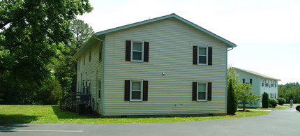 Trevilian Square Apartments in Louisa, VA - Building Photo - Building Photo