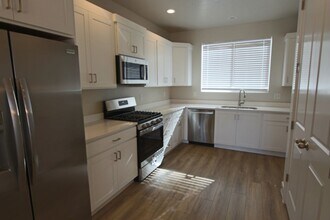2182 380 S in Hurricane, UT - Foto de edificio - Building Photo