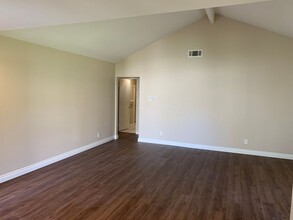 42067 Village 42 in Camarillo, CA - Building Photo - Building Photo