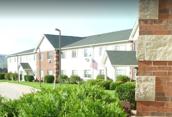 Stonefield Manor Senior Apartments in Onalaska, WI - Foto de edificio