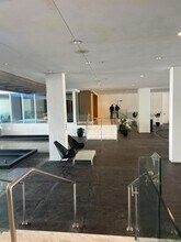 400 Sunny Isles Blvd, Unit # 117 in Sunny Isles Beach, FL - Foto de edificio - Building Photo