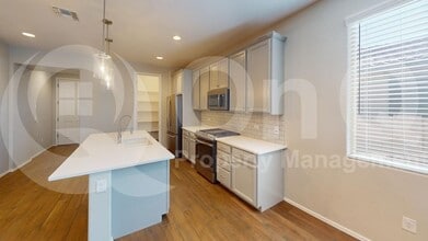 1021 West Calle Zoca in Sahuarita, AZ - Building Photo - Building Photo