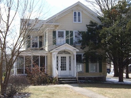 141 W Main St in North Canaan, CT - Building Photo