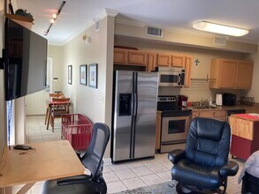 221 Lexington Ave, Unit 317 in San Antonio, TX - Building Photo - Building Photo