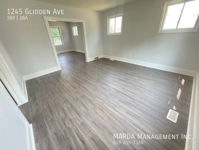 1245 Glidden Ave in Windsor, ON - Building Photo - Building Photo