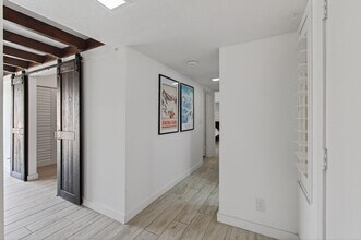 1089 NW 13th St, Unit 1 in Boca Raton, FL - Building Photo - Building Photo