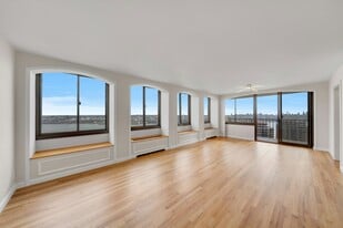 300 Winston Dr, Unit 2110 in Cliffside Park, NJ - Building Photo