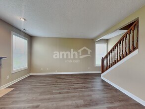 5896 Monticello Square Ln in Indianapolis, IN - Building Photo - Building Photo