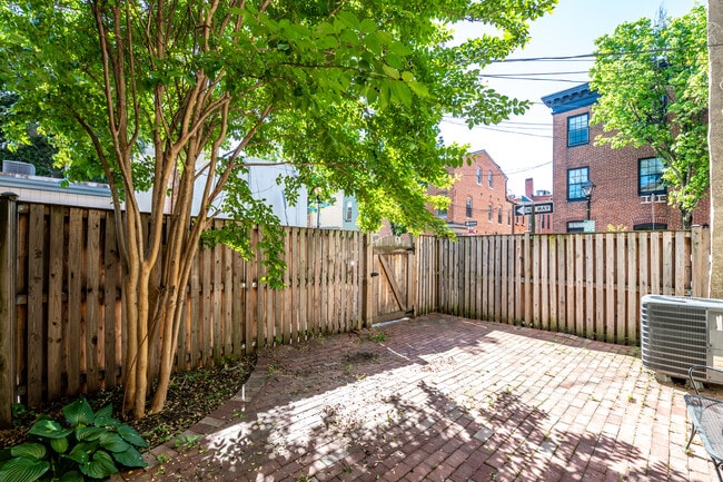 1614 Lancaster St, Unit 1 in Baltimore, MD - Building Photo - Building Photo