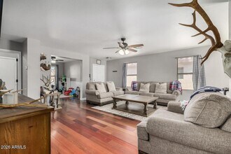 8043 W Eva St in Peoria, AZ - Building Photo - Building Photo