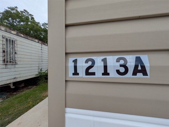 property at 1213 Kentucky St