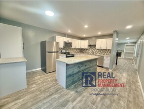 2375-2377 Gail Dr in Pocatello, ID - Building Photo - Building Photo