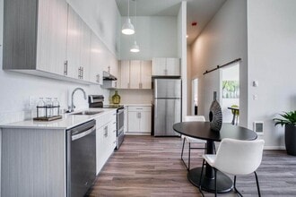The Main Apartments in Sumner, WA - Foto de edificio - Building Photo