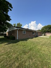 267 Porter Dr in Englewood, OH - Building Photo - Building Photo