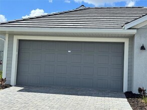 19015 Scallop Lp, Unit 101 in Lakewood Ranch, FL - Foto de edificio - Building Photo