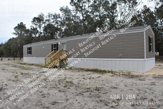 27 Sam Doyle Dr in Saint Helena Island, SC - Building Photo - Building Photo