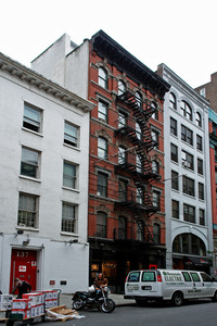 135 W 24th St in New York, NY - Foto de edificio - Building Photo