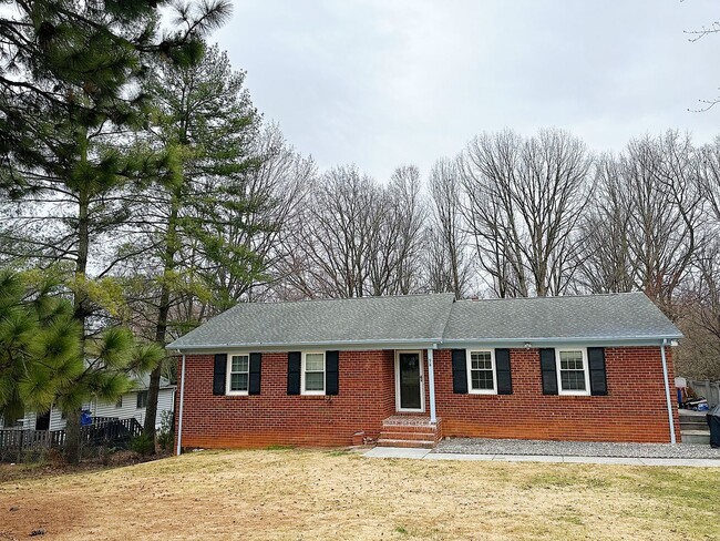 property at 98 Edgewood Ct