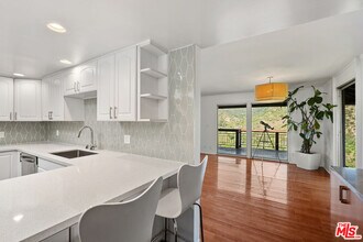 2843 Lambert Dr in Los Angeles, CA - Building Photo - Building Photo